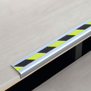 Antirutsch Treppenkantenprofil, Warnmarkierung schraffiert, schraubbar, 800 x 53 mm, verschiedene Farben