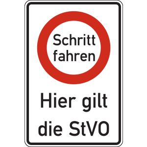 Kombiverkehrszeichen Text: Schritt fahren/Hier gilt die StVO, 600 x 900 x 2 mm